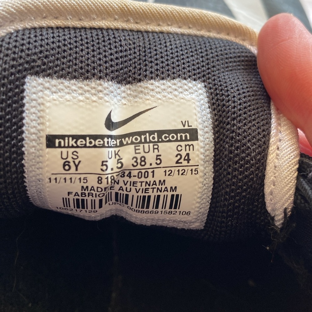 Nike Golf shoes US 6Y - Picture 2 of 14